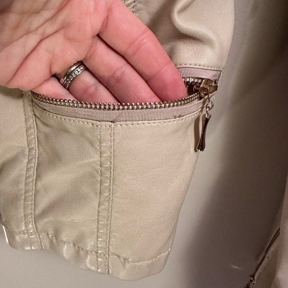 Ladies Pleather Jacket - Picture 8 of 10